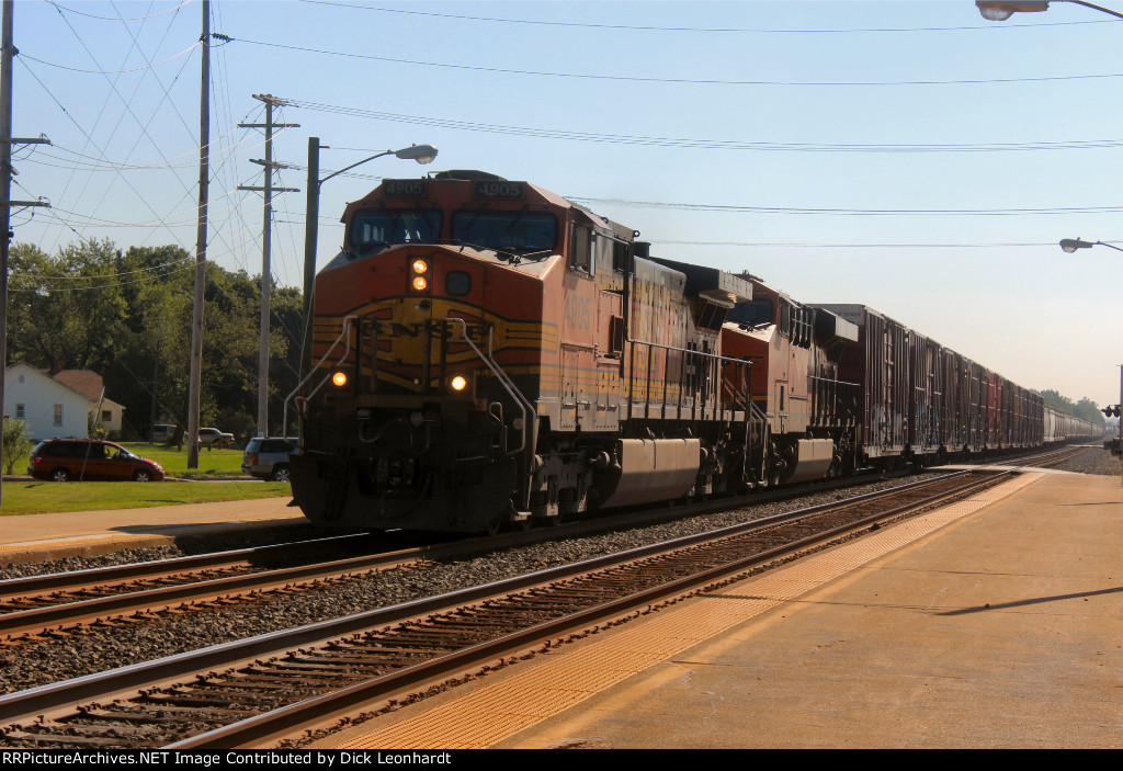 BNSF 4905